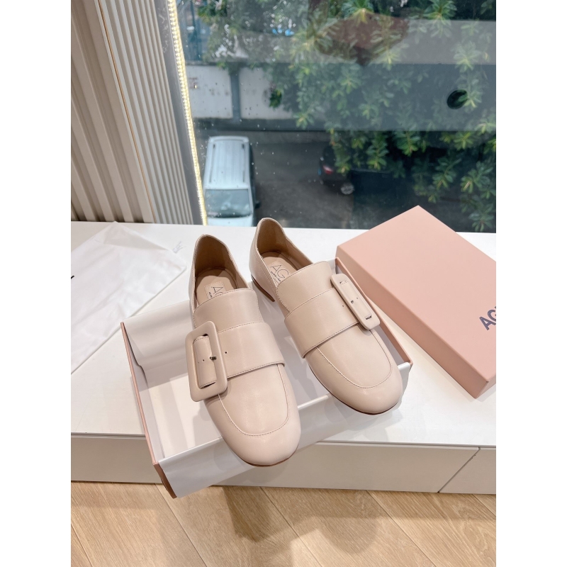 Other flat shoes